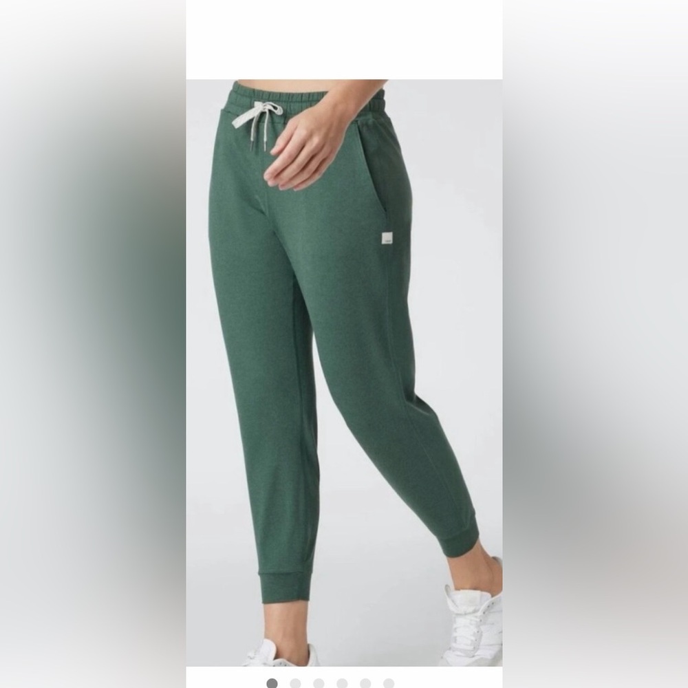 Vuori Evergreen Women's Jogger Pants with Drawstring